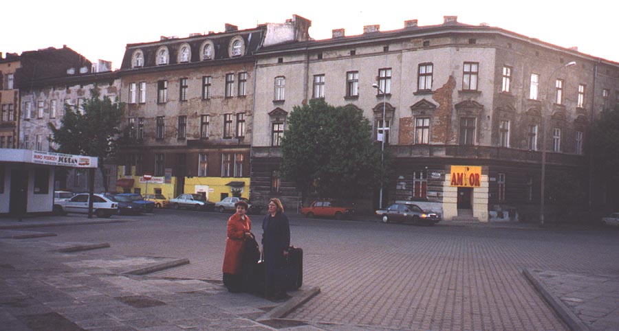 Krackow after Train waiting for ride.jpg (81302 bytes)